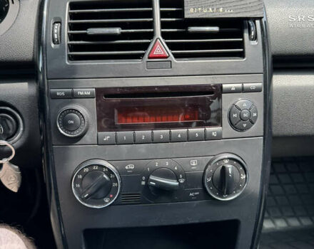 Синій Мерседес А клас, об'ємом двигуна 2 л та пробігом 174 тис. км за 6700 $, фото 38 на Automoto.ua