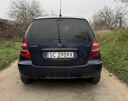 Синий Мерседес А класс, объемом двигателя 2 л и пробегом 300 тыс. км за 1850 $, фото 2 на Automoto.ua