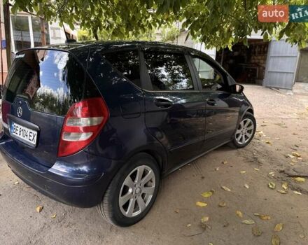 Мерседес А класс 2005 в Вознесенске на Automoto.ua Синий Мерседес А класс, объемом двигателя 2 л и пробегом 255 тыс. км за 5100 $, фото 4 на Automoto.ua