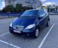Синій Мерседес А клас, об'ємом двигуна 2 л та пробігом 236 тис. км за 4300 $, фото 1 на Automoto.ua
