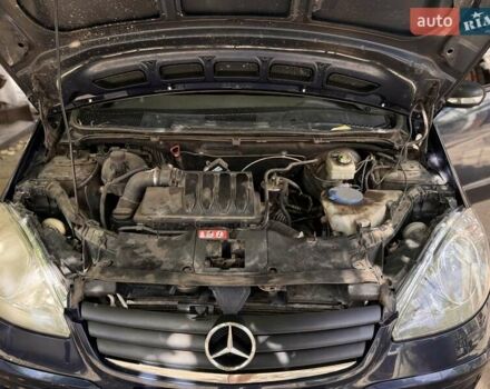 Мерседес А класс 2005 в Вознесенске на Automoto.ua Синий Мерседес А класс, объемом двигателя 2 л и пробегом 255 тыс. км за 5100 $, фото 14 на Automoto.ua