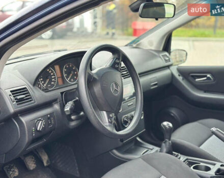 Синий Мерседес А класс, объемом двигателя 1.5 л и пробегом 240 тыс. км за 3699 $, фото 24 на Automoto.ua