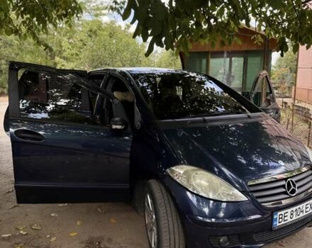 Мерседес А класс 2005 в Вознесенске на Automoto.ua Синий Мерседес А класс, объемом двигателя 2 л и пробегом 255 тыс. км за 5100 $, фото 3 на Automoto.ua