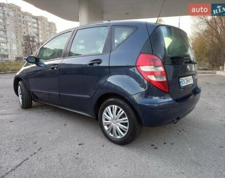 Синий Мерседес А класс, объемом двигателя 1.99 л и пробегом 204 тыс. км за 4300 $, фото 2 на Automoto.ua