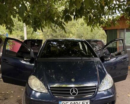 Мерседес А класс 2005 в Вознесенске на Automoto.ua Синий Мерседес А класс, объемом двигателя 2 л и пробегом 255 тыс. км за 5100 $, фото 2 на Automoto.ua