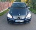 Мерседес А класс 2009 в Ровно на Automoto.ua Синий Мерседес А класс, объемом двигателя 2 л и пробегом 284 тыс. км за 3950 $, фото 1 на Automoto.ua