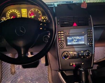 Мерседес А класс 2009 в Житомире на Automoto.ua Синий Мерседес А класс, объемом двигателя 1.7 л и пробегом 153 тыс. км за 7500 $, фото 13 на Automoto.ua