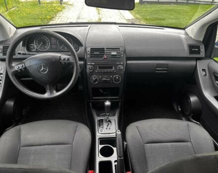 Мерседес А класс 2009 в Львове на Automoto.ua Синий Мерседес А класс, объемом двигателя 1.5 л и пробегом 197 тыс. км за 6662 $, фото 12 на Automoto.ua
