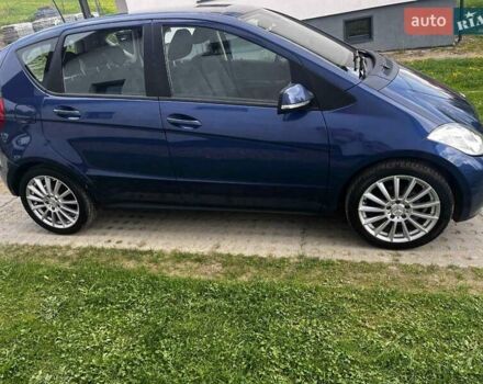 Мерседес А класс 2009 в Львове на Automoto.ua Синий Мерседес А класс, объемом двигателя 1.5 л и пробегом 197 тыс. км за 6700 $, фото 5 на Automoto.ua