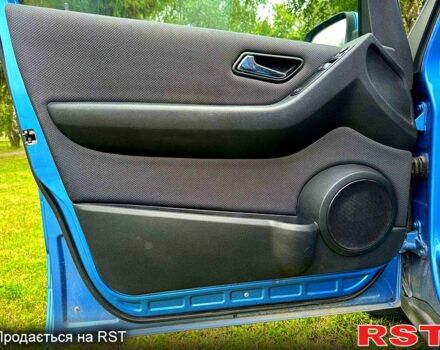 Синий Мерседес А класс, объемом двигателя 2 л и пробегом 280 тыс. км за 5499 $, фото 4 на Automoto.ua