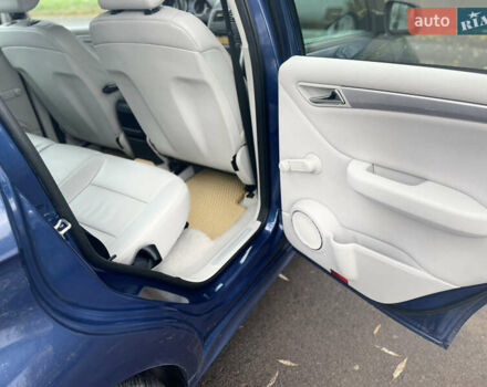 Синий Мерседес А класс, объемом двигателя 1.99 л и пробегом 322 тыс. км за 8000 $, фото 9 на Automoto.ua