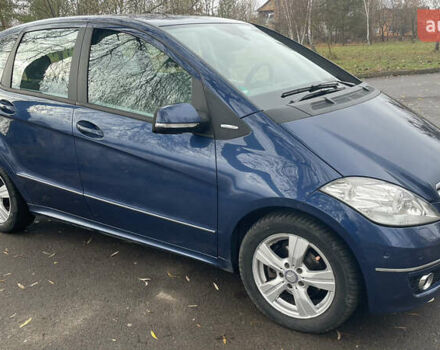 Синий Мерседес А класс, объемом двигателя 1.99 л и пробегом 322 тыс. км за 8000 $, фото 3 на Automoto.ua