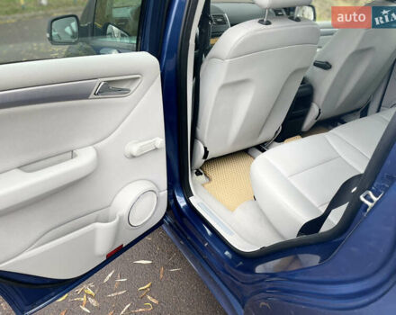 Синий Мерседес А класс, объемом двигателя 1.99 л и пробегом 322 тыс. км за 8000 $, фото 12 на Automoto.ua