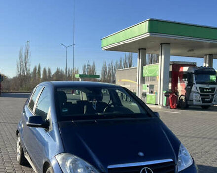 Синий Мерседес А класс, объемом двигателя 2 л и пробегом 260 тыс. км за 6500 $, фото 2 на Automoto.ua