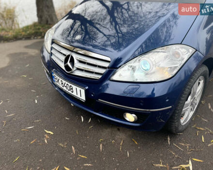 Синий Мерседес А класс, объемом двигателя 1.99 л и пробегом 322 тыс. км за 8000 $, фото 19 на Automoto.ua