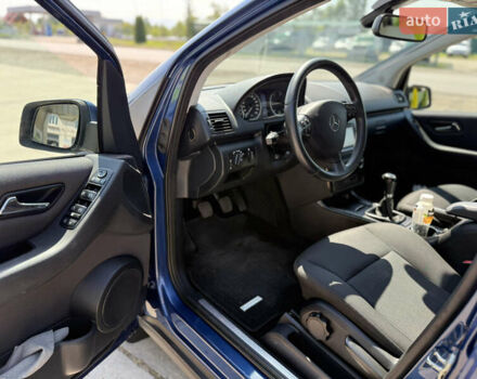 Синий Мерседес А класс, объемом двигателя 2 л и пробегом 226 тыс. км за 6700 $, фото 11 на Automoto.ua