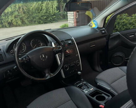 Синій Мерседес А клас, об'ємом двигуна 1.7 л та пробігом 232 тис. км за 5500 $, фото 16 на Automoto.ua