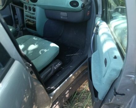 Синий Мерседес А класс, объемом двигателя 2 л и пробегом 300 тыс. км за 1600 $, фото 5 на Automoto.ua