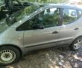 Синій Мерседес А клас, об'ємом двигуна 2 л та пробігом 300 тис. км за 1600 $, фото 1 на Automoto.ua