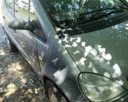 Синий Мерседес А класс, объемом двигателя 2 л и пробегом 300 тыс. км за 1600 $, фото 2 на Automoto.ua