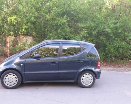 Синий Мерседес А класс, объемом двигателя 1.7 л и пробегом 270 тыс. км за 3800 $, фото 4 на Automoto.ua