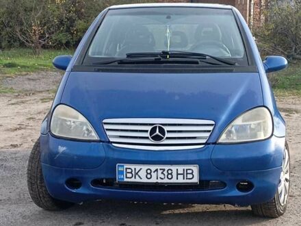 Синий Мерседес А класс, объемом двигателя 1.6 л и пробегом 1 тыс. км за 2300 $, фото 1 на Automoto.ua