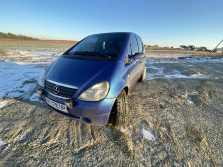 Синій Мерседес А клас, об'ємом двигуна 1.4 л та пробігом 340 тис. км за 2100 $, фото 1 на Automoto.ua