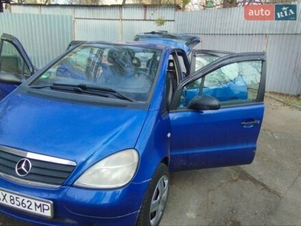 Синий Мерседес А класс, объемом двигателя 1.4 л и пробегом 268 тыс. км за 2499 $, фото 1 на Automoto.ua