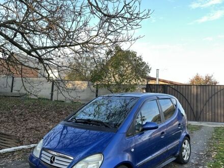 Мерседес А клас 1999 у Звенигородка на Automoto.ua Синій Мерседес А клас, об'ємом двигуна 1.9 л та пробігом 280 тис. км за 2550 $, фото 1 на Automoto.ua