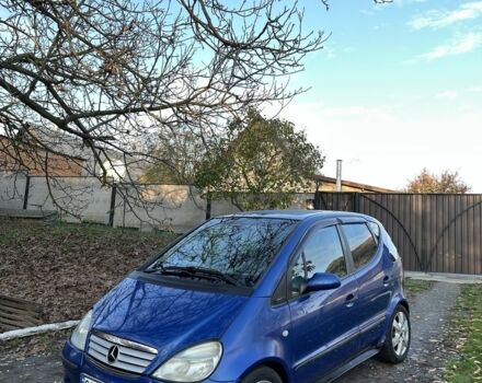 Мерседес А класс 1999 в Звенигородка на Automoto.ua Синий Мерседес А класс, объемом двигателя 1.9 л и пробегом 280 тыс. км за 2550 $, фото 1 на Automoto.ua