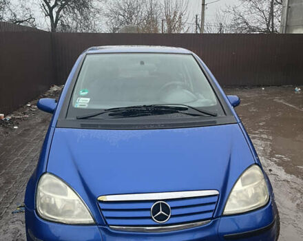 Синий Мерседес А класс, объемом двигателя 1.6 л и пробегом 228 тыс. км за 1200 $, фото 1 на Automoto.ua
