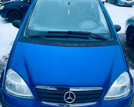 Синий Мерседес А класс, объемом двигателя 1.7 л и пробегом 288 тыс. км за 3800 $, фото 1 на Automoto.ua