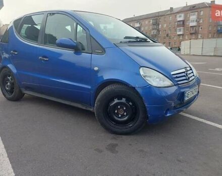 Синий Мерседес А класс, объемом двигателя 1.6 л и пробегом 200 тыс. км за 3600 $, фото 1 на Automoto.ua