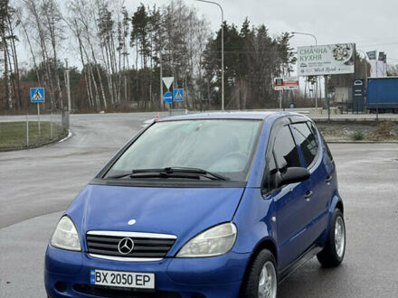 Синий Мерседес А класс, объемом двигателя 1.4 л и пробегом 237 тыс. км за 3900 $, фото 1 на Automoto.ua