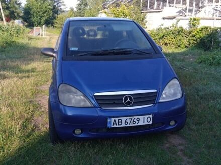 Мерседес А класс 2000 в Виннице на Automoto.ua Синий Мерседес А класс, объемом двигателя 1.7 л и пробегом 35 тыс. км за 3873 $, фото 1 на Automoto.ua