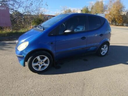 Синий Мерседес А класс, объемом двигателя 1.7 л и пробегом 250 тыс. км за 1000 $, фото 1 на Automoto.ua