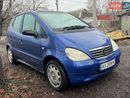 Синий Мерседес А класс, объемом двигателя 1.6 л и пробегом 225 тыс. км за 2700 $, фото 1 на Automoto.ua