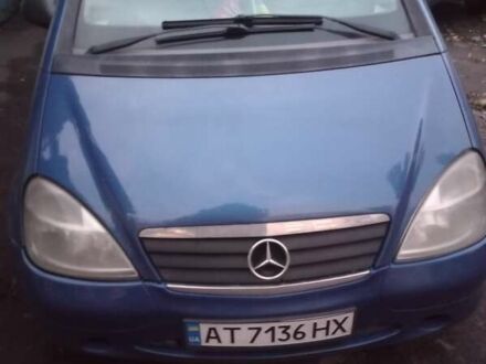 Синий Мерседес А класс, объемом двигателя 1.7 л и пробегом 330 тыс. км за 3000 $, фото 1 на Automoto.ua