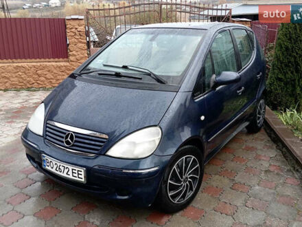 Синий Мерседес А класс, объемом двигателя 1.4 л и пробегом 235 тыс. км за 2950 $, фото 1 на Automoto.ua