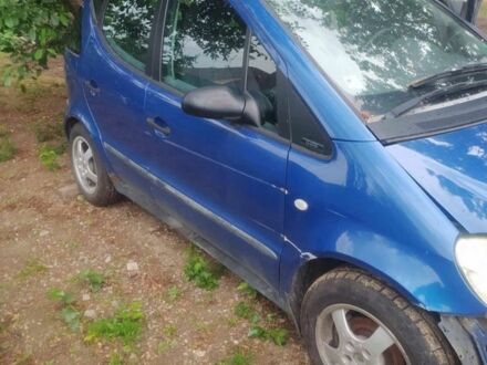 Мерседес А клас 2002 у Обухове на Automoto.ua Синій Мерседес А клас, об'ємом двигуна 0 л та пробігом 200 тис. км за 1000 $, фото 1 на Automoto.ua