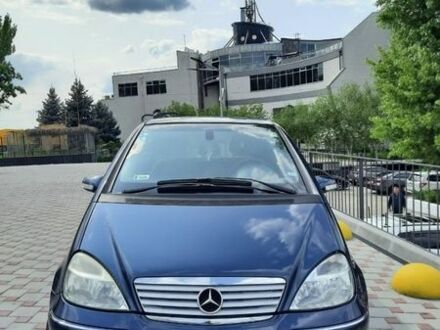 Синій Мерседес А клас, об'ємом двигуна 1.9 л та пробігом 251 тис. км за 3999 $, фото 1 на Automoto.ua