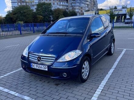 Синий Мерседес А класс, объемом двигателя 2 л и пробегом 236 тыс. км за 4300 $, фото 1 на Automoto.ua