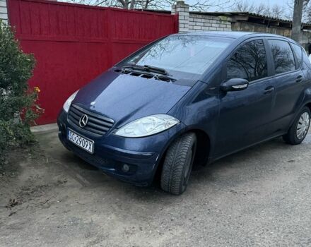 Синій Мерседес А клас, об'ємом двигуна 2 л та пробігом 300 тис. км за 1850 $, фото 1 на Automoto.ua