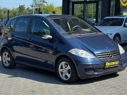 Мерседес А класс 2005 в Черновцах на Automoto.ua Синий Мерседес А класс, объемом двигателя 2 л и пробегом 174 тыс. км за 6600 $, фото 1 на Automoto.ua