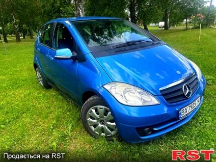 Синий Мерседес А класс, объемом двигателя 2 л и пробегом 280 тыс. км за 5499 $, фото 1 на Automoto.ua