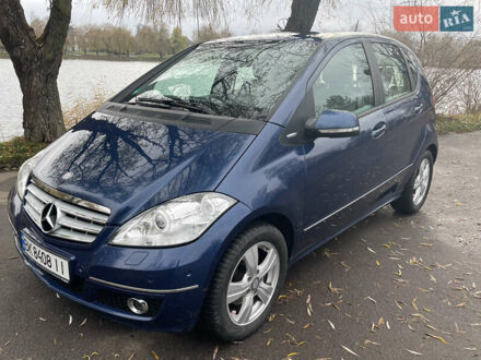 Синий Мерседес А класс, объемом двигателя 1.99 л и пробегом 322 тыс. км за 8000 $, фото 1 на Automoto.ua