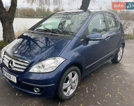 Синій Мерседес А клас, об'ємом двигуна 1.99 л та пробігом 322 тис. км за 8000 $, фото 1 на Automoto.ua