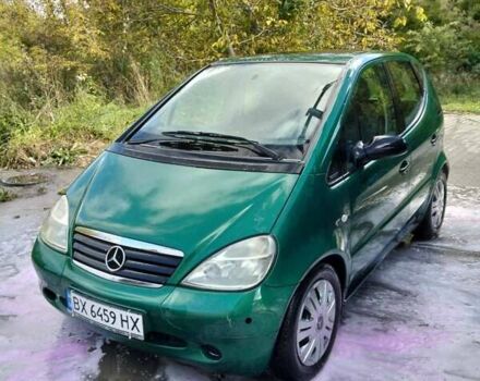 Зеленый Мерседес А класс, объемом двигателя 1.6 л и пробегом 200 тыс. км за 4000 $, фото 6 на Automoto.ua