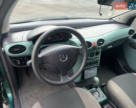Зеленый Мерседес А класс, объемом двигателя 1.4 л и пробегом 246 тыс. км за 4100 $, фото 17 на Automoto.ua