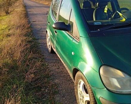 Зеленый Мерседес А класс, объемом двигателя 1.69 л и пробегом 350 тыс. км за 2500 $, фото 4 на Automoto.ua